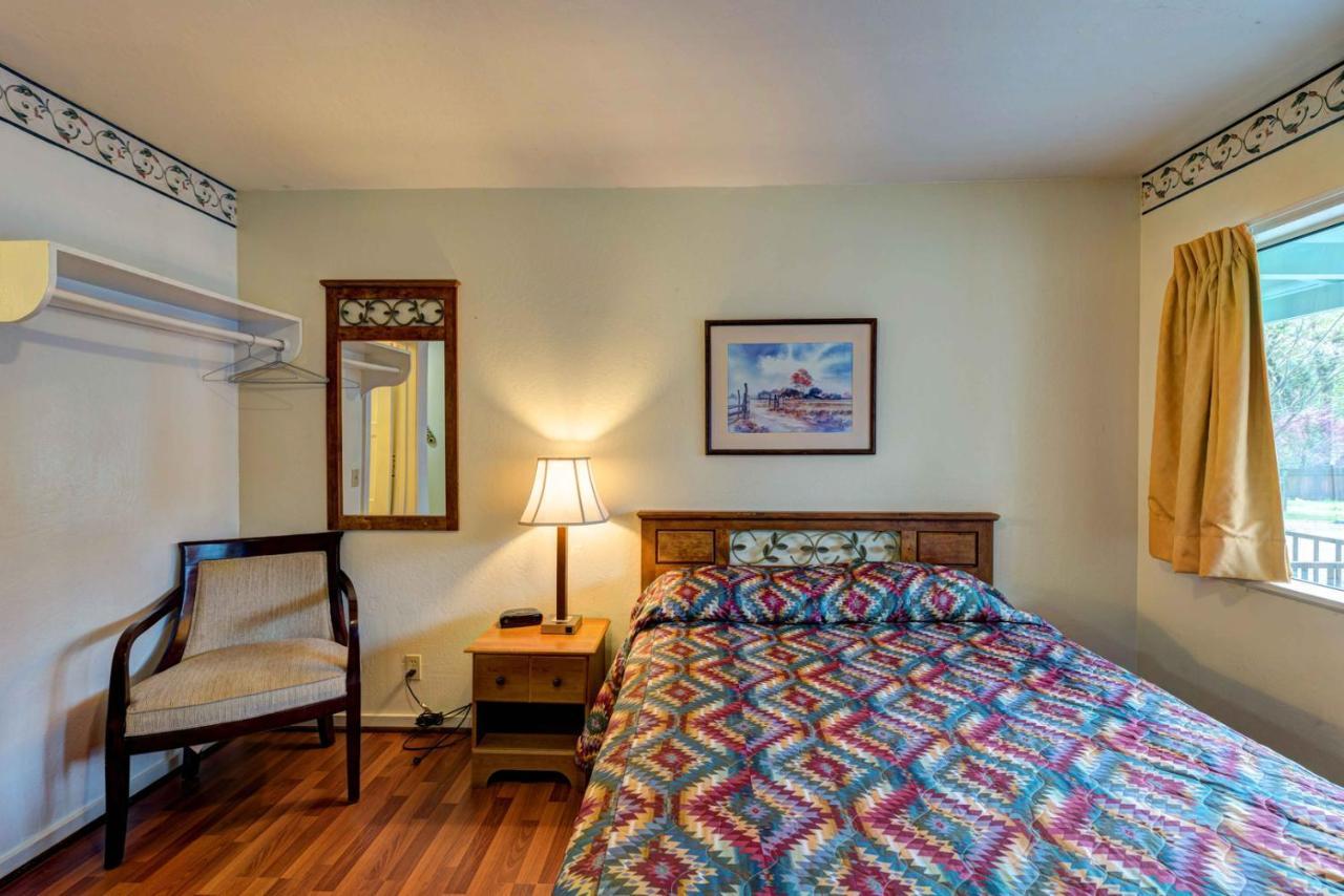 Lake Shasta Lodge Lakehead Luaran gambar